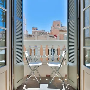 C74 - Marvelous 3 Bedroom In Historical Apartamento Málaga